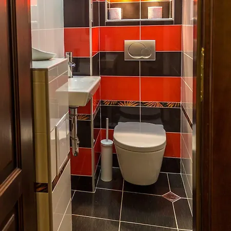 Super Big 4 Bedrooms Flat With Parking - Top Center Varna