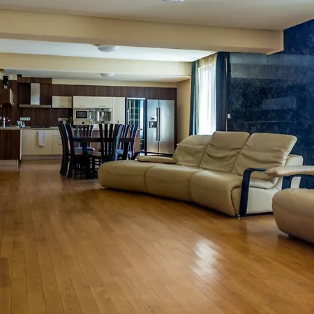 Apartamento Super Big 4 Bedrooms Flat With Parking - Top Center