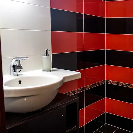 Apartamento Super Big 4 Bedrooms Flat With Parking - Top Center *
