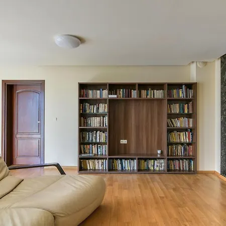 Super Big 4 Bedrooms Flat With Parking - Top Center Apartamento *